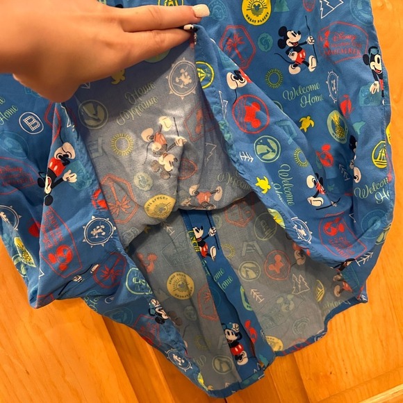 Disney Vacation Club Mickey Mouse Button Up Shirt Men's Camp Shirt - Picture 8 of 11